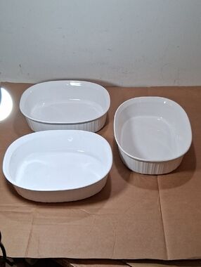 Three (3) French White 2.8 liter. Oval Corning Ware Casseroles F-2-B No Lids USA